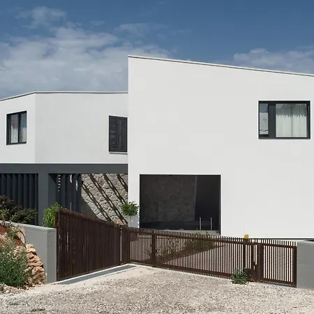 Holiday home House With A Swimming Pool Mugeba, - 22891