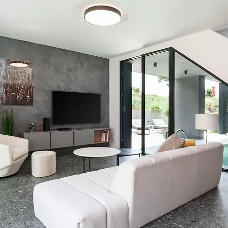 House With A Swimming Pool Mugeba, - 22891 Holiday home Porec